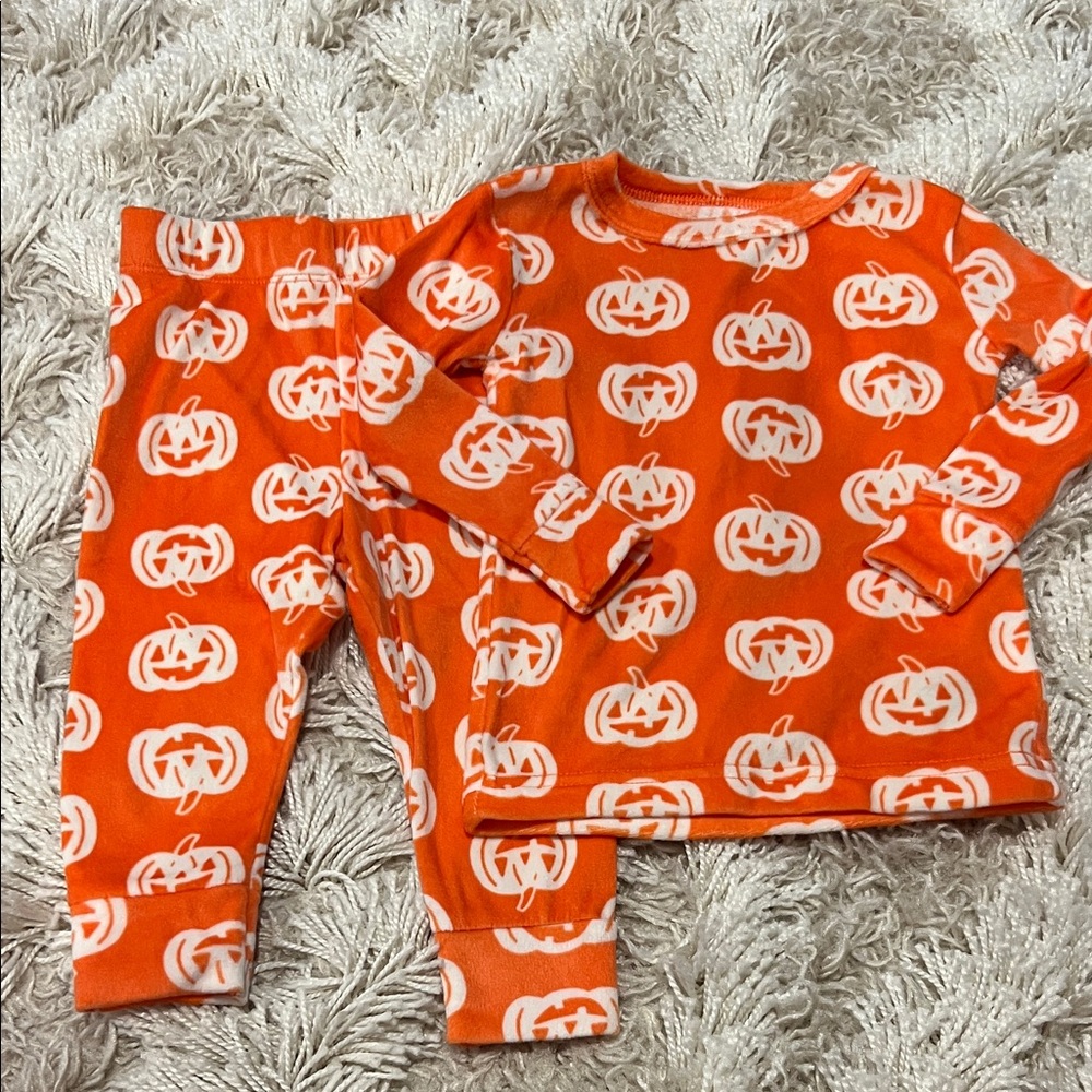 Cat & Jack Orange Pumpkin Print Kids Pajama Set